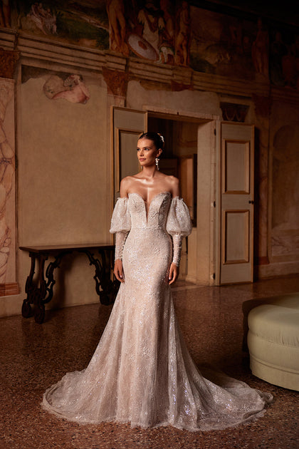 Glamour mermaid wedding dress Genevieve from DAMA Couture (main photo)