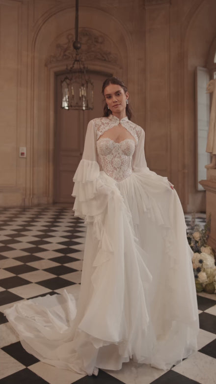 Video of the Isolde wedding dress in motion – A-line silhouette with a sweetheart lace corset and airy tulle skirt.